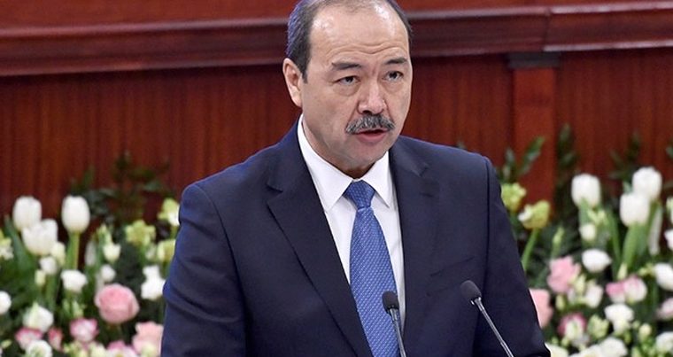 Премьер-министр Узбекистана прибыл в Азербайджан