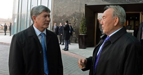 Атамбаев Назарбаеву: «Не надо нас учить, мы нашли свой путь!»