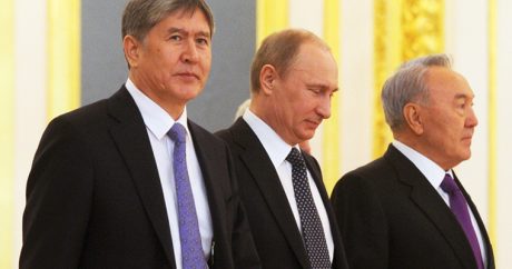 «ЕАЭС не должен зависеть от прихоти одного человека» — Атамбаев продолжает троллить Назарбаева