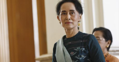 Оксфорд лишит лидера Мьянмы премии в области прав человека