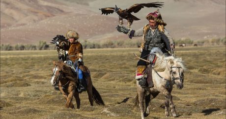 Казахские беркутчи: охота с золотым орлом в XXI веке — ФОТО
