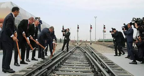 По железной дороге Баку-Тбилиси-Карс пущен первый поезд — ВИДЕО