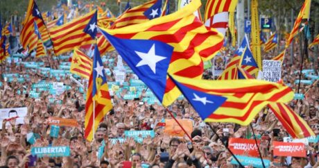 Парламент Каталонии объявил о независимости