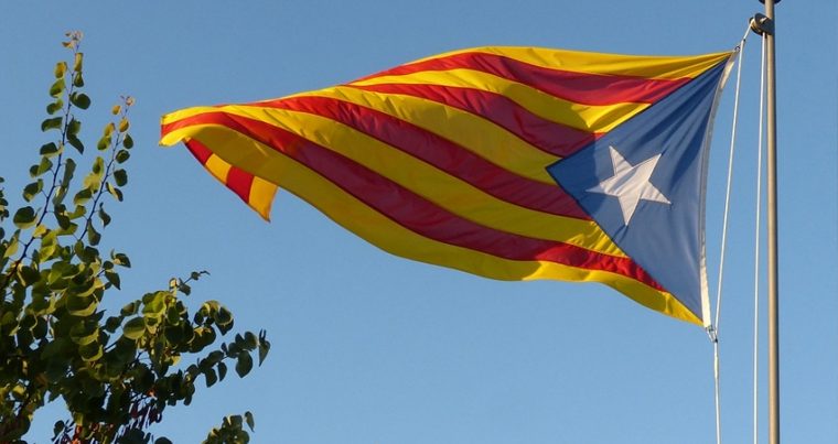 Мадрид распустил правительство Каталонии