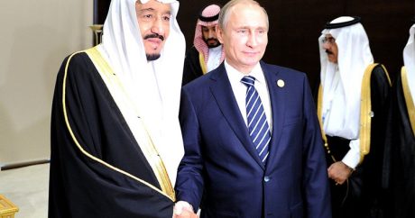 Путин встретился с королем Саудовской Аравии — ВИДЕО