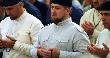 Рамзан Кадыров поступил на 1-курс в Бухарское медресе