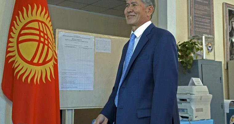 Кыргызский эксперт: «Атамбаев преподал урок демократии всем лидерам стран Центральной Азии»
