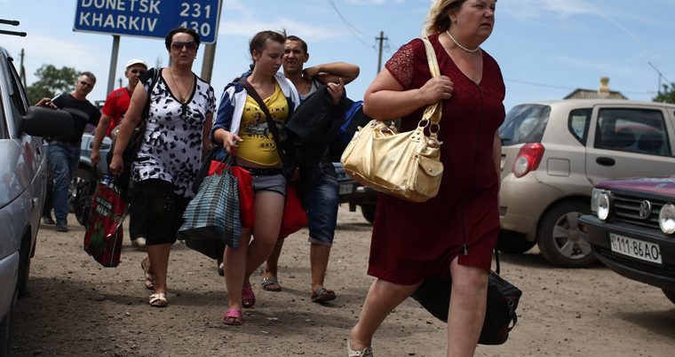 Российские власти бросили беженцев с Донбасса на произвол судьбы — ВИДЕО