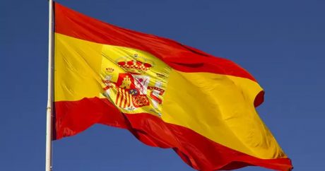 Суд Испании арестовал восемь каталонских чиновников