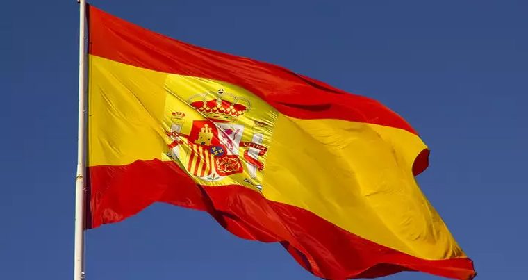 Суд Испании арестовал восемь каталонских чиновников