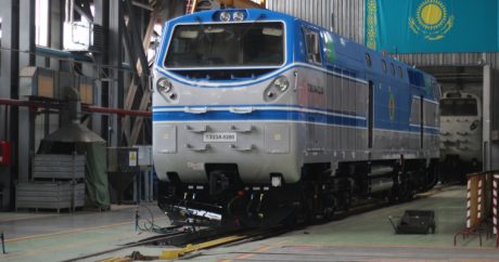 Азербайджан купит у Казахстана современные локомотивы — ВИДЕО
