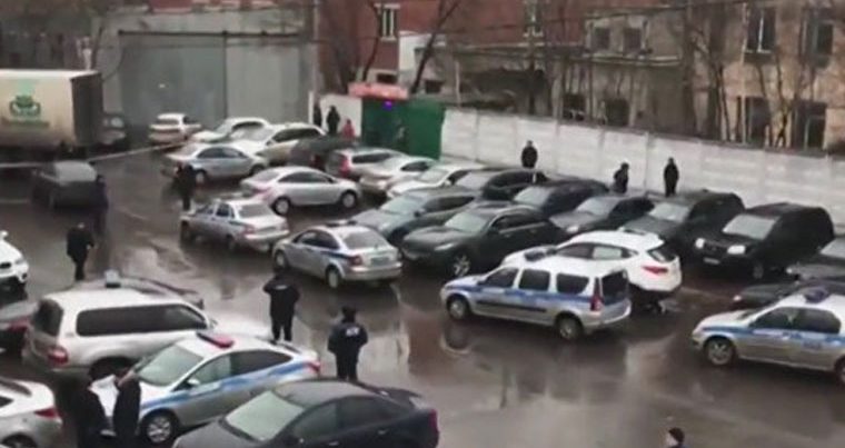 В Москве экс-директор фабрики расстрелял посетителей – ВИДЕО