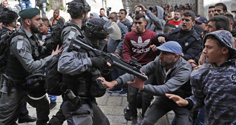 Cтолкновения с израильской полицией: пострадали более 300 палестинцев
