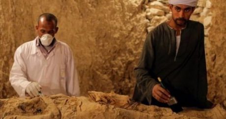 В Египте из гробницы достали мумию возрастом 3,5 тысячи лет