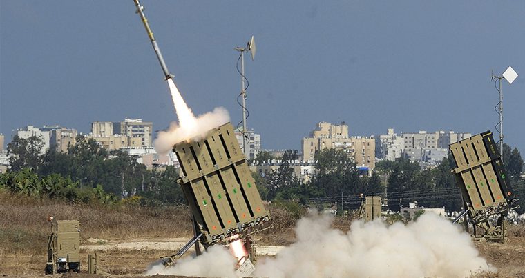 Израильские военные сбили ракету, выпущенную из Сектора Газа