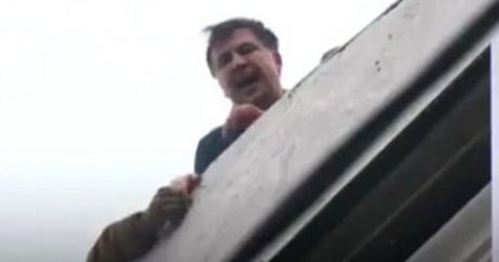 Опубликовано видео ареста Саакашвили на крыше