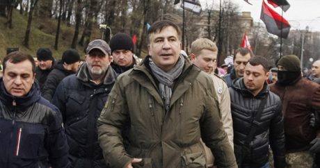 Саакашвили на свободе: сторонники освободили его из автобуса полиции