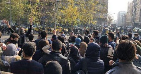 В Баку прошла акция в поддержку Хаменеи