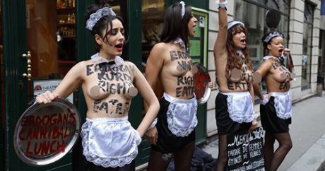 Активистки Femen провели акцию против визита Эрдогана в Париж