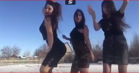 Горячие девушки танцуют на морозе в Астане