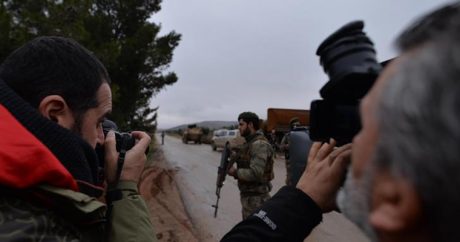 Террористы PYD/PKK обстреляли иностранных журналистов в Сирии — ФОТО
