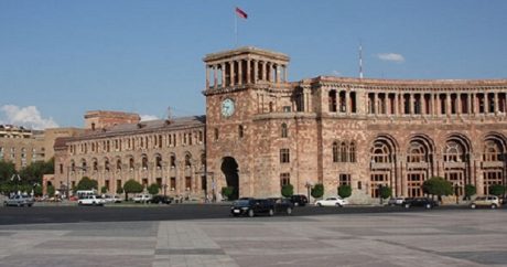 Армяне массово отказываются от гражданства