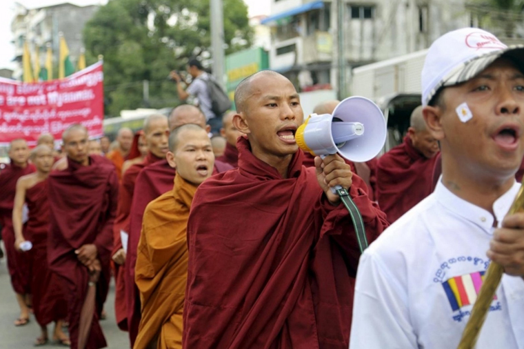 Буддистские экстремисты выступили против возвращения мусульман в Аракан