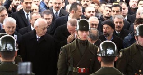 Эрдоган не смог сдержать слез на похоронах первого шахида афринской операции