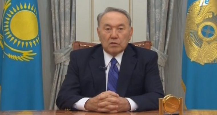 Назарбаев обратился к казахстанцам: «Нам нужно сконцентрироваться на решении этих десяти задач»