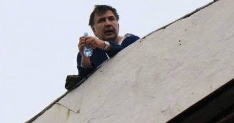 Саакашвили: «Я поднялся на крышу, потому что…»