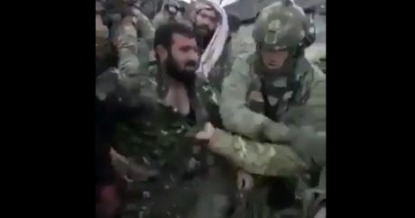 Плененный варвар YPG и милосердие турецкого солдата