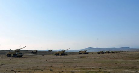 Войска Азербайджана провели учения с боевой стрельбой