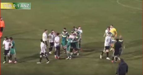 Дагестанские и казахстанские футболисты устроили драку на поле