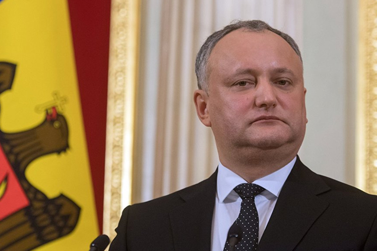 Додон предложил провести референдум по объединению Молдовы с Румынией