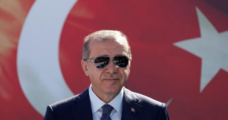 Эрдоган проголосовал в Стамбуле на президентских и парламентских выборах