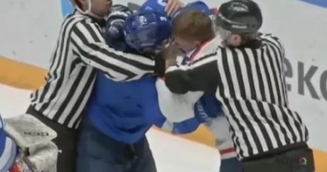 Казахстанский хоккеист устроил бойню с россиянином
