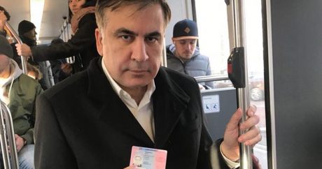Нидерланды выдали Саакашвили  удостоверение личности