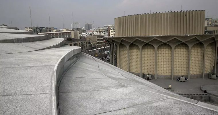 Мечеть в стиле авангард вызвала гнев в Иране — ВИДЕО