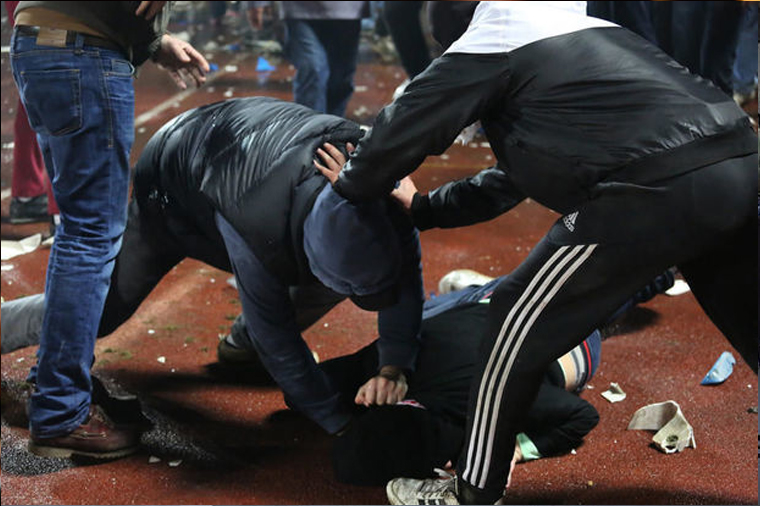 Азербайджанцы устроили массовую драку в Петербурге