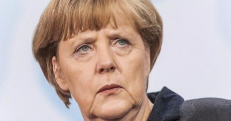 В Берлине совершено нападение на Ангелу Меркель — ВИДЕО