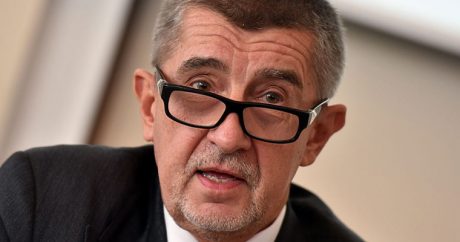 Премьер Чехии: «Российские дипломаты — необъявленные разведчики»