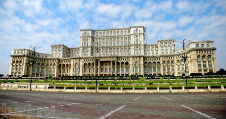 Парламент Румынии принял декларацию о намерениях по объединению с Молдовой