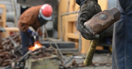 Рабочие устроили побоище на стройке в России — ВИДЕО