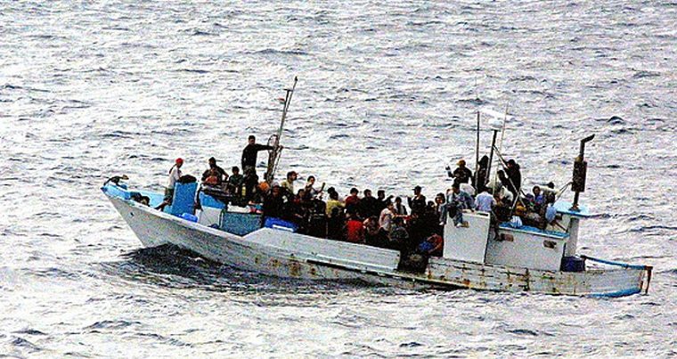 У берегов Ливии спасли 74 беженца, среди — 5 детей и 40 женщин