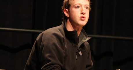 Facebook потратил миллионы долларов на охрану Цукерберга