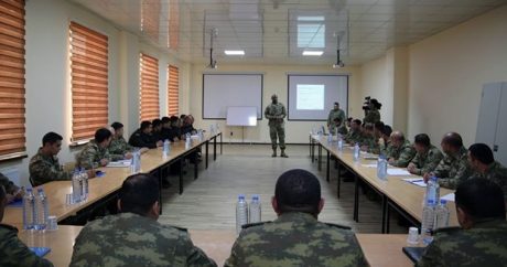 Военные эксперты США проводят семинар в Баку