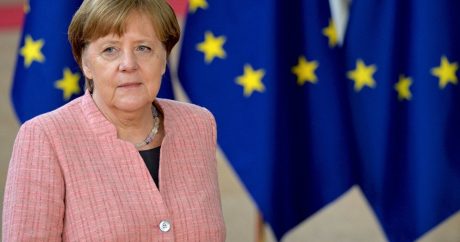 Меркель: Европейские компании уйдут из Ирана из-за санкций