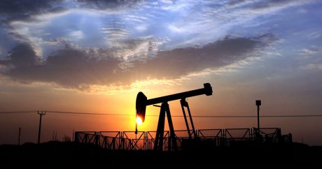 Нефть дорожает на ожидании решения Трампа по санкциям против Ирана