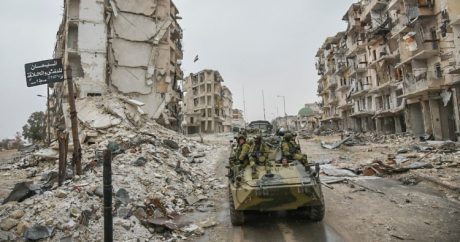 Впечатляющие кадры: Беспилотник заснял боестолкновения в руинах Дамаска