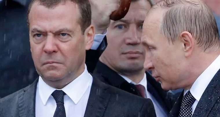 Медведев поручил быстро найти деньги, но не сказал где
